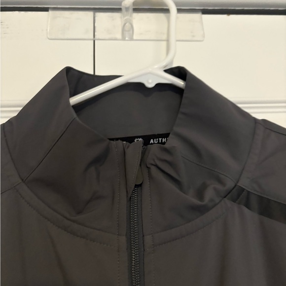 ✨FINAL MARKDOWN ✨ MUST GO ✨ EUC. Las Vegas golden knights men’s windbreaker - Picture 5 of 8